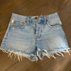 Madewell Relaxed denim short - SIZE 23